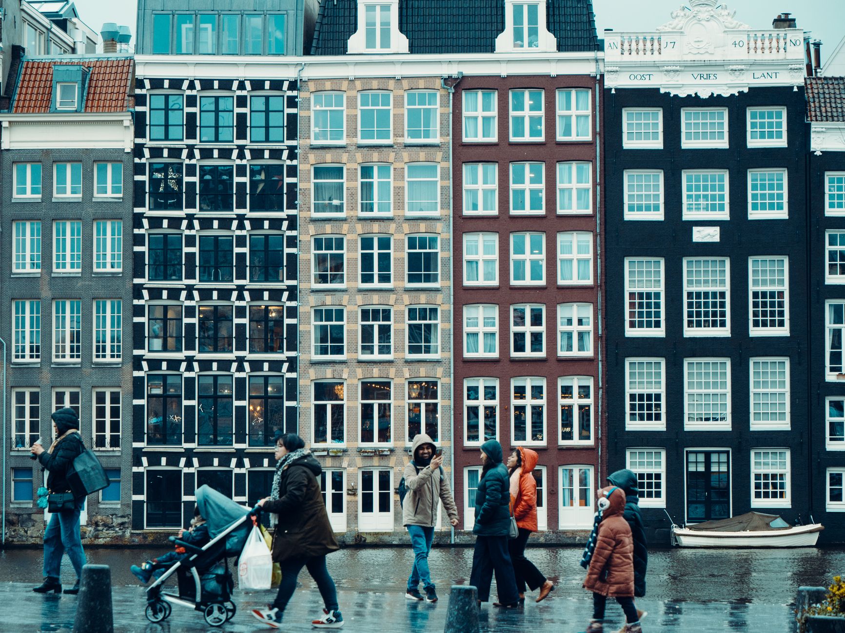 Amsterdam gay cruising locals vs tourists, parallel worlds in the outdoor cruising scene