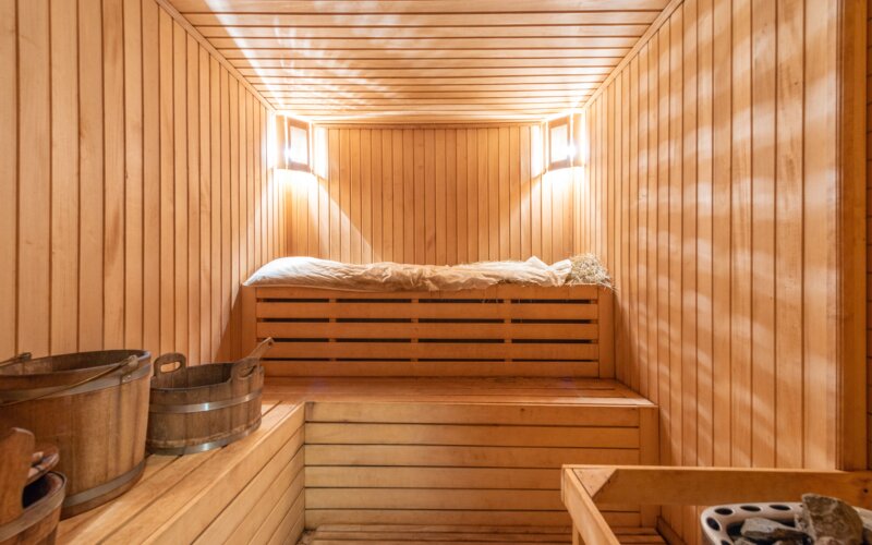 What to Wear to a Gay Sauna: Think Smart